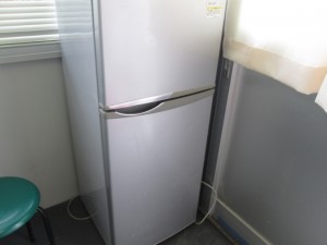 最低価格に挑戦 冷蔵庫まわりの清掃 床 壁 本体外装 が5 0円 追加料金一切なし イエコマ