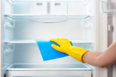 冷蔵庫の効果的な掃除方法とは 中も外もクリーンに イエコマ