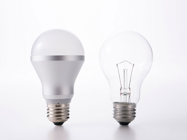2、LED電球と白熱電球の比較