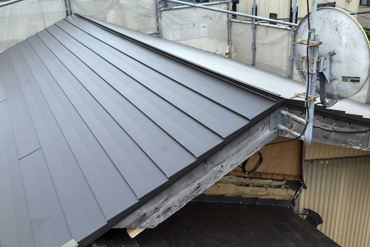 葺き替えより安い スレート屋根のカバー工法 費用 相場 イエコマ